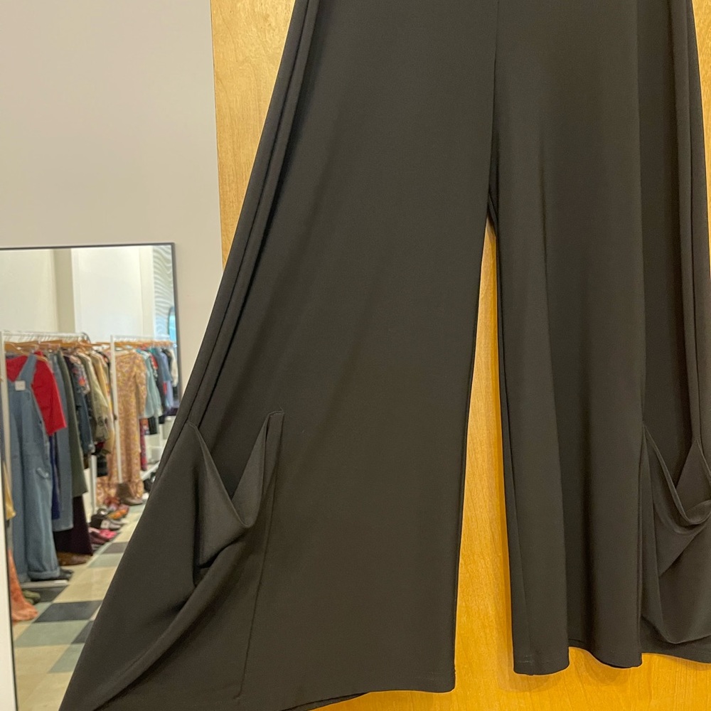 Sympli black jersey knit gaucho pants size 6 - Picture 5 of 10